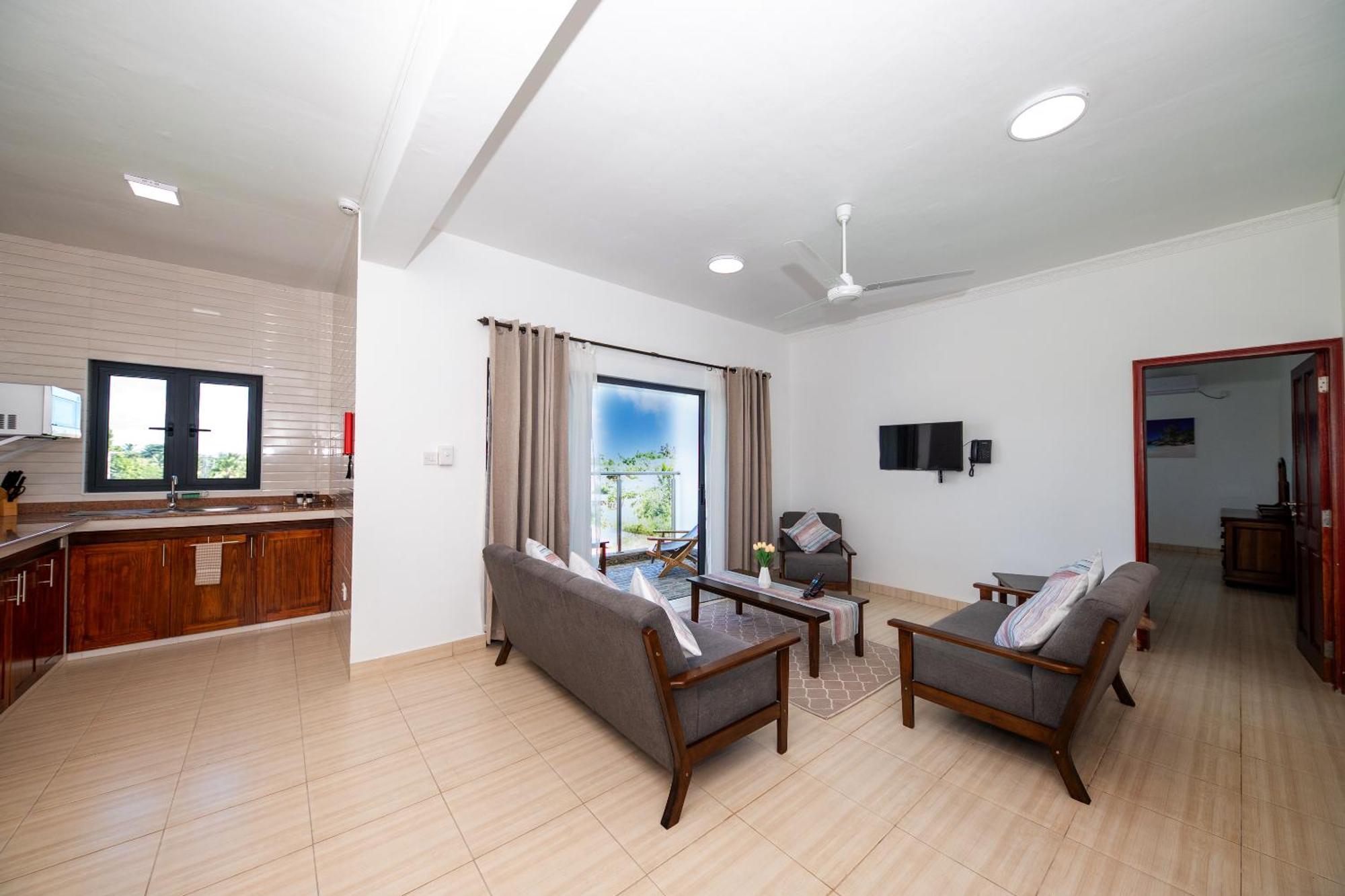 Bijoutier Apartments Grand Anse  Exteriör bild