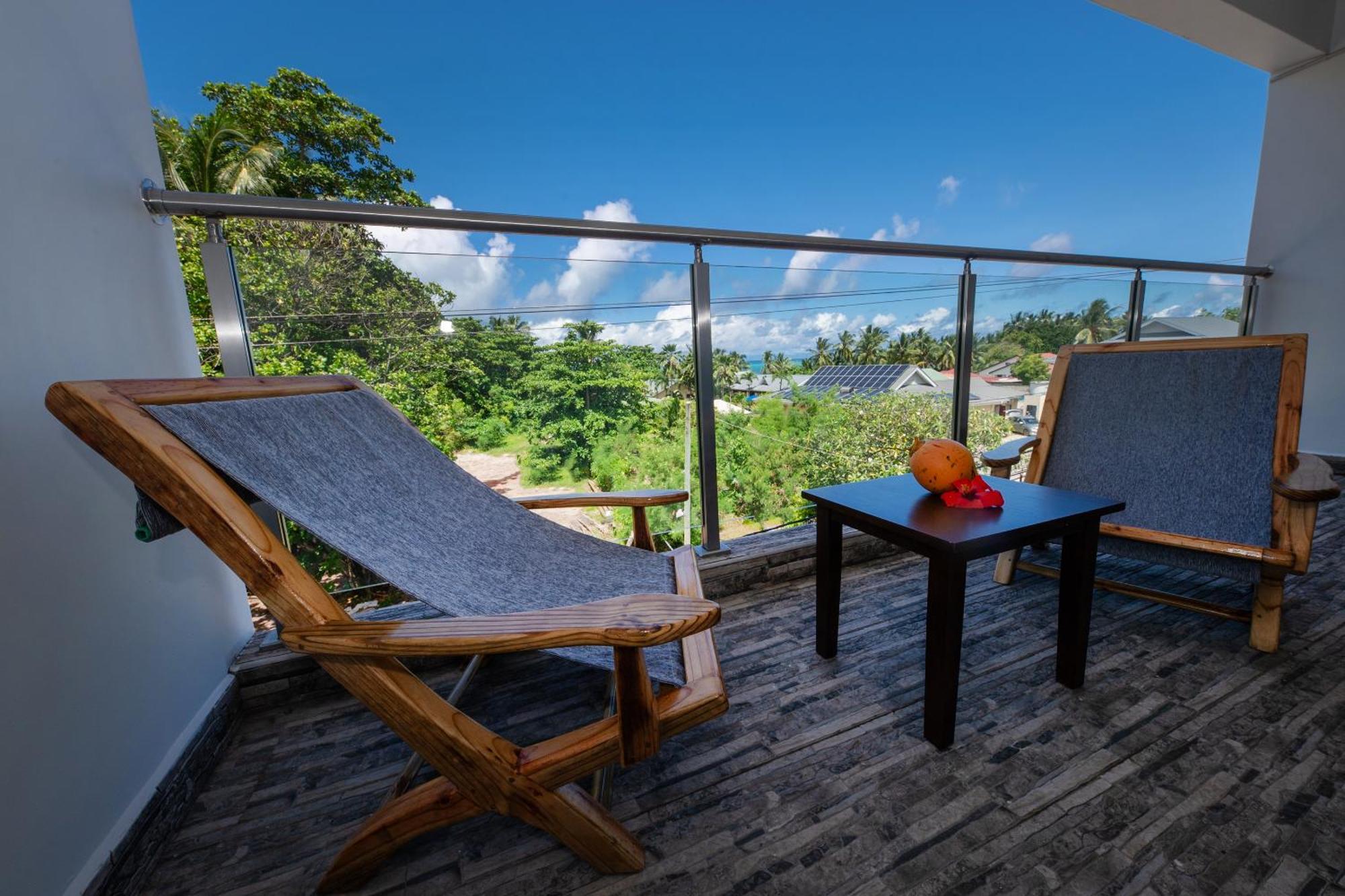 Bijoutier Apartments Grand Anse  Exteriör bild