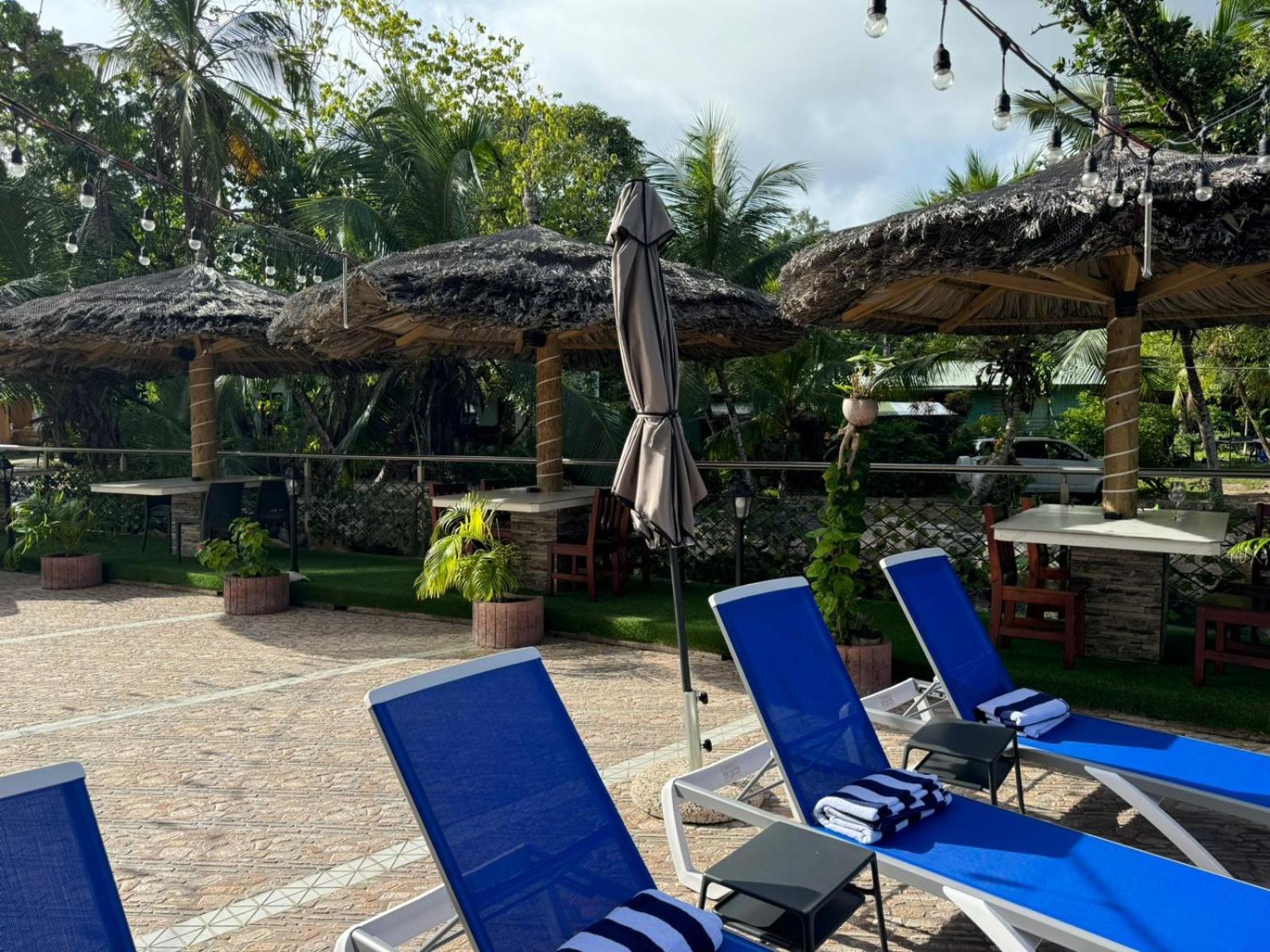 Bijoutier Apartments Grand Anse  Exteriör bild