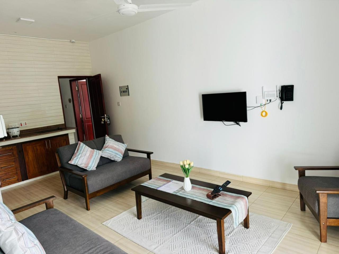 Bijoutier Apartments Grand Anse  Exteriör bild