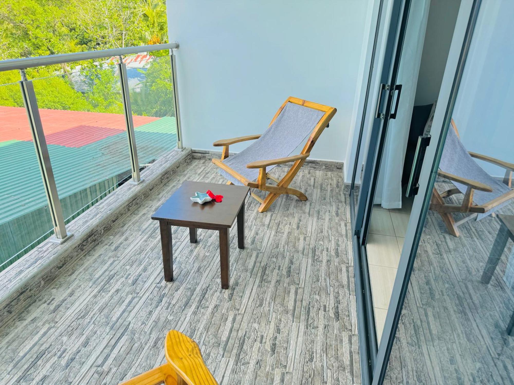 Bijoutier Apartments Grand Anse  Exteriör bild