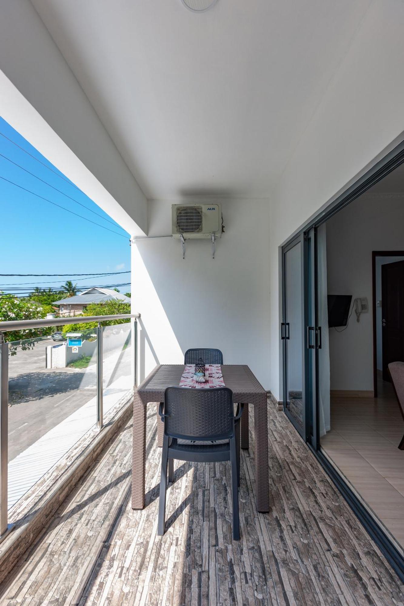Bijoutier Apartments Grand Anse  Exteriör bild